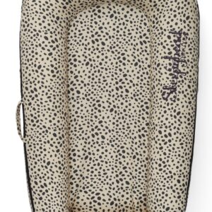 DockAtot Sleepyhead Deluxe+ Painted Spot babynestje met dierenprint - ademend materiaal - 0 tot 8 maanden