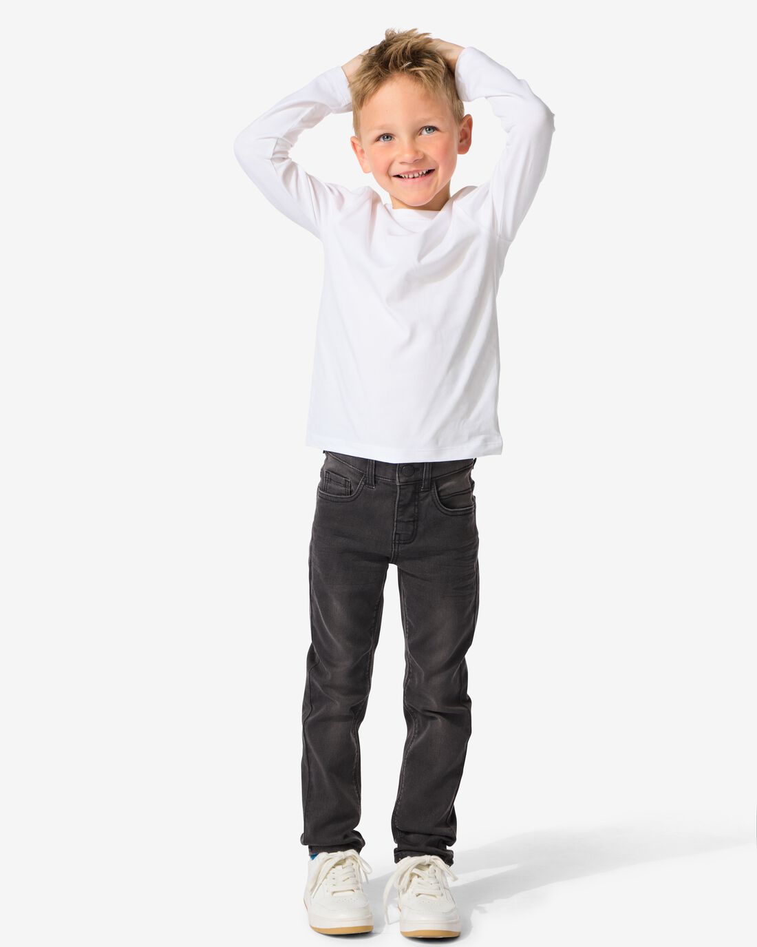 HEMA HEMA Kinder Broek Jogdenim Skinny Fit Zwart (zwart) 1 HEMA HEMA Kinder Broek Jogdenim Skinny Fit Zwart (zwart)